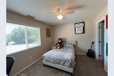 9220 Jacaranda, Hesperia, CA 92345 - Photo 17
