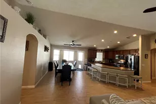 9220 Jacaranda, Hesperia, CA 92345 - Photo 7