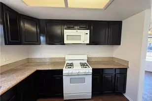 201 Tahquitz Pl, Palmdale, CA 93550 - Photo 11