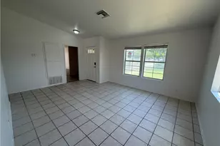 44937 Gloriosa Ln, Lancaster, CA 93535 - Photo 7