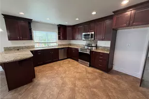 23521 Via Chantilly, Valencia, CA 91355 - Photo 9