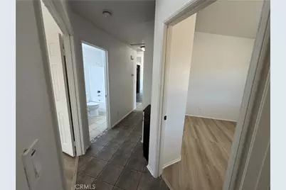 23521 Via Chantilly, Valencia, CA 91355 - Photo 17