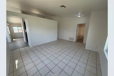 23521 Via Chantilly, Valencia, CA 91355 - Photo 3