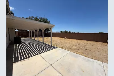 23521 Via Chantilly, Valencia, CA 91355 - Photo 33