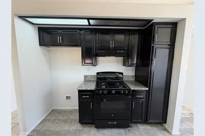 23521 Via Chantilly, Valencia, CA 91355 - Photo 15