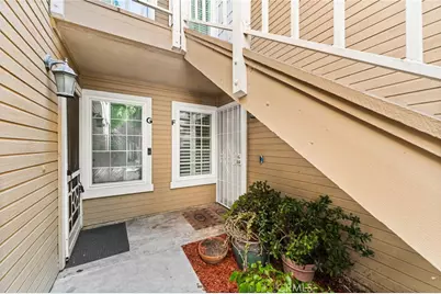 3860 Amberly Dr #F, Inglewood, CA 90305 - Photo 1