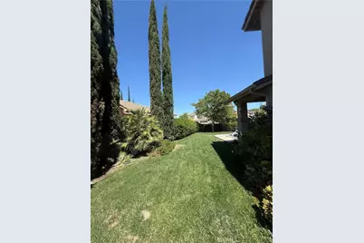42482 Circulo Cavinara, Murrieta, CA 92562 - Photo 3