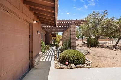 19801 Talihina, Apple Valley, CA 92307 - Photo 3