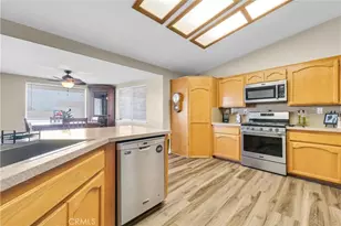 13931 Falling Leaf Rd, Apple Valley, CA 92307 - Photo 7