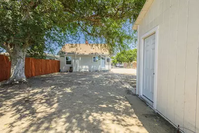 4958 E San Rafael Street, Compton, CA 90221 - Photo 23