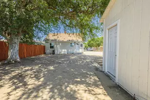 4958 E San Rafael St, Compton, CA 90221 - Photo 23