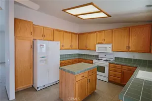 17141 Millbrook, Victorville, CA 92395 - Photo 17