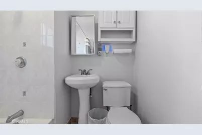 1146 W 74th Street, Los Angeles, CA 90044 - Photo 21
