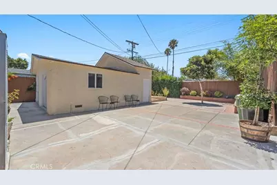 1146 W 74th Street, Los Angeles, CA 90044 - Photo 31