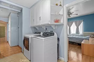 1146 W 74th St, Los Angeles, CA 90044 - Photo 25