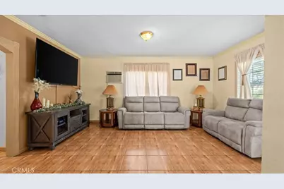 1146 W 74th Street, Los Angeles, CA 90044 - Photo 5