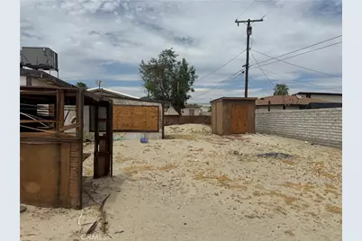 30200 Arbol Real, Thousand Palms, CA 92276 - Photo 9