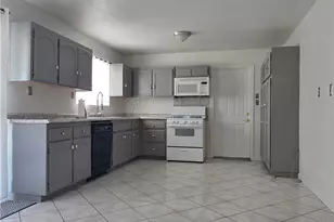 11380 El Esteban, Phelan, CA 92371 - Photo 9