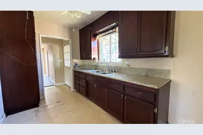 138 Elizabeth, Upland, CA 91786 - Photo 5