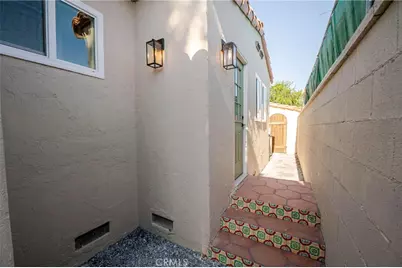 2391 Fashion Ave, Long Beach, CA 90810 - Photo 27