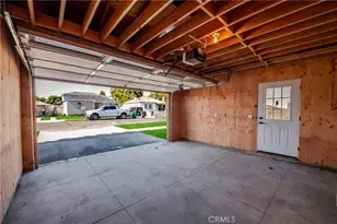 2391 Fashion Ave, Long Beach, CA 90810 - Photo 31