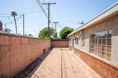 7934 Comolette, Downey, CA 90242 - Photo 29