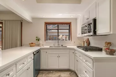 7934 Comolette, Downey, CA 90242 - Photo 9