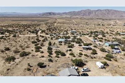 25435 Skyline Drive, Apple Valley, CA 92308 - Photo 29