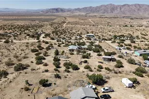 25435 Skyline Dr, Apple Valley, CA 92308 - Photo 29