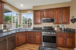 5561 Hunt Club Dr, Fontana, CA 92336 - Photo 11