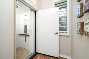 704 W 1st St, Claremont, CA 91711 - Photo 9
