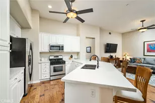 704 W 1st St, Claremont, CA 91711 - Photo 13
