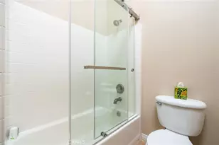 704 W 1st St, Claremont, CA 91711 - Photo 23