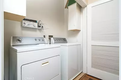 704 W 1st Street, Claremont, CA 91711 - Photo 29