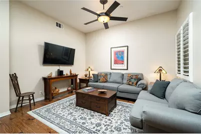 704 W 1st Street, Claremont, CA 91711 - Photo 13