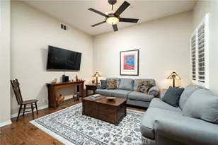 704 W 1st St, Claremont, CA 91711 - Photo 13