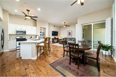 704 W 1st Street, Claremont, CA 91711 - Photo 1