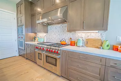 27871 Screenplay Place, Valencia, CA 91381 - Photo 17