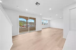 731 E Rte 66, Glendora, CA 91740 - Photo 11