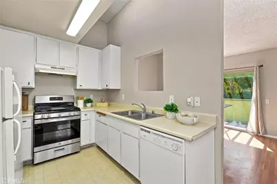 8482 Spring Desert #H, Rancho Cucamonga, CA 91730 - Photo 9