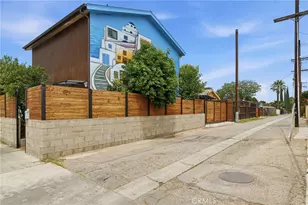 17660 Martha St, Los Angeles, CA 91316 - Photo 45