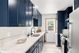 17660 Martha St, Los Angeles, CA 91316 - Photo 15