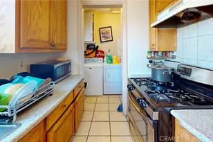1715 E 65th St, Los Angeles, CA 90001 - Photo 13