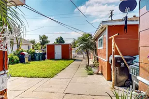 1715 E 65th St, Los Angeles, CA 90001 - Photo 45
