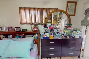1715 E 65th St, Los Angeles, CA 90001 - Photo 25