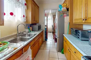 1715 E 65th St, Los Angeles, CA 90001 - Photo 33