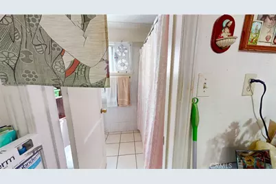 1715 E 65th Street, Los Angeles, CA 90001 - Photo 29