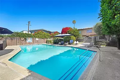 7301 Lennox Avenue #D13, Van Nuys, CA 91405 - Photo 11