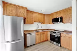 7301 Lennox Ave, Van Nuys, CA 91405 - Photo 7