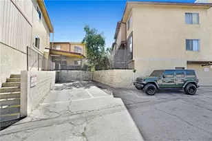 7301 Lennox Ave, Van Nuys, CA 91405 - Photo 19